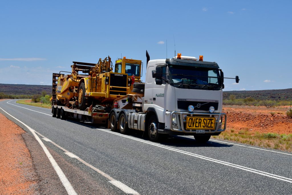 Top Tips to Prepare your Heavy Duty Vehicle for Shipping