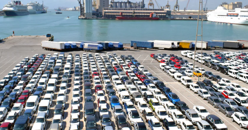 Roro Shipping VS Container Shipping